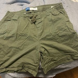 Men’s lg Old navy shorts